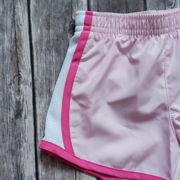 *SIZE 2T ONLY* Nike Toddler Girls Tempo Shorts - Picture 4 of 7